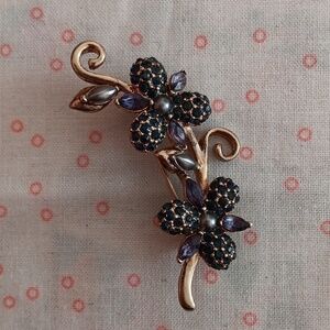 Monet Gold Tone Purple Flower Brooch